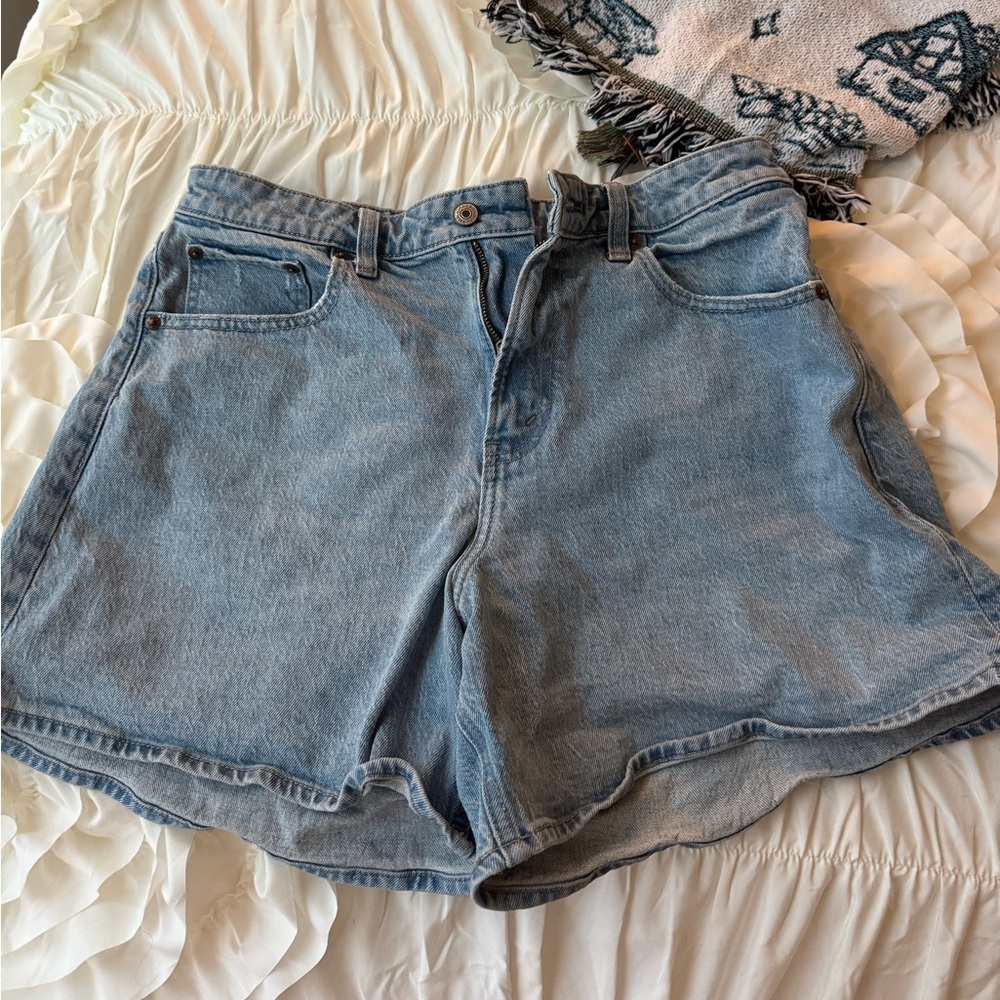 ABERCROMBIE CURVE LOVE HIGH RISE DAD SHORT - Picture 6 of 10